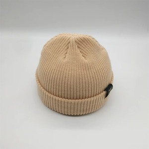 Bonnets tricotés sur mesure Fabricant d'équipement d'origine Chapeaux d'hiver de haute qualité Chapeaux chauds à la mode Fournisseur en gros - Product Image 1