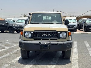 2023 para Toyota LandCruiser Pickup, caja de cambios Manual de cabina doble, motor Turbo diésel, luz de conducción AWD, asientos interiores de cuero - Product Image 2