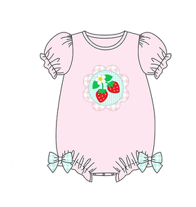 <span class=keywords><strong>Ensemble</strong></span> de vêtements d'été pour enfants pour filles <span class=keywords><strong>rose</strong></span> à volants bulles fraise Plaid broderie bébé élégant deux pièces ensembles pour enfants - Product Image 4
