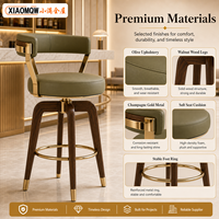 Chaise de bar pivotante moderne de luxe en tissu olive, pieds en bois de noyer, durable, écologique, stable, pour bar à domicile, hôtel, lieux de villégiature