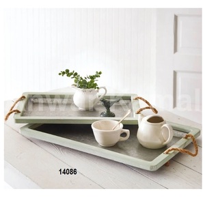 Plateau de service en aluminium de feuille de conception gravée de forme ronde avec le polonais brillant pour la décoration de table à manger de maison d'hôtel et de restaurant - Product Image 3