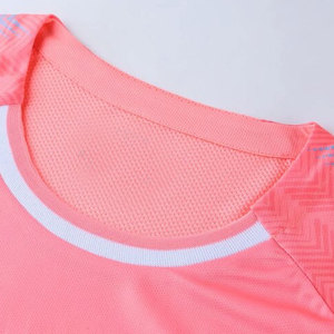 Uniformes de Fútbol Personalizables al Por Mayor, 100% Poliéster, Impresión por Transferencia de Calor, Alta Calidad, Mejor Precio para Equipos - Product Image 3