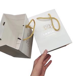 Bolsas de compras de papel plantables respetuosas con el medio ambiente Embalaje ecológico hecho a mano sostenible para la germinación de la ropa - Product Image 2