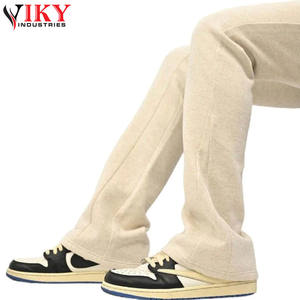 Pantalones acampanados de tela de tacto suave de calidad superior con estampado de logotipo personalizado, pantalones de chándal de estilo acampanado para hombre - Product Image 4