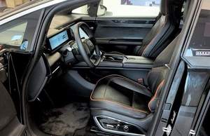 2024 X Vehículo Eléctrico Seminuevo con Transmisión Automática, Tracción Total, Neumáticos R15, Interior Claro, Asientos de Cuero, Volante a la Izquierda - Product Image 4