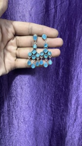 Dernier design élégant Boucles d'oreilles faites à la main en pierre taillée Monalisa polie en argent Boucles d'oreilles de mode en forme de larme pour tous les usages - Product Image 2