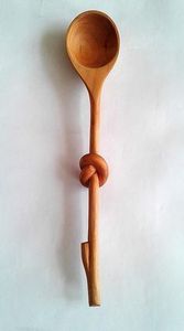 CUCHARA DE MADERA HECHA A MANO TALLA Logotipo personalizado Utensilio de cocina de madera natural Cuchara sólida de madera de acacia para cocinar - Product Image 4