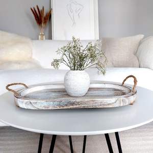 Nouveau plateau de service en bois avec un design portable et des matériaux naturels idéal pour les pique-niques, les repas sur le patio ou l'organisation à l'intérieur - Product Image 1