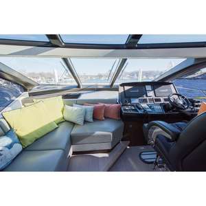 Yacht à voile de luxe en fibre de verre Sunseeker Predator 74 XPS 2021 avec des caractéristiques de haute performance, propulsion à essence, 35-40 nœuds - Product Image 6
