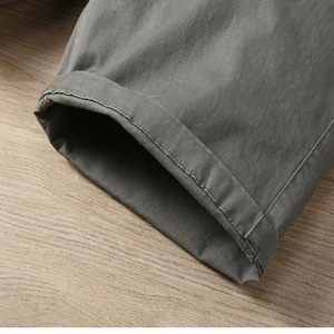 Logo personnalisé Short cargo décontracté pour homme 100% coton Taille élastique Coupe ample Pantalon de sport de plein air à motif droit - Product Image 4