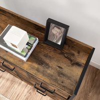 Armoire de rangement de style industriel avec 7 tiroirs en tissu pour commode de rangement de meubles de chambre à coucher avec dessus en MDF et cadre en acier