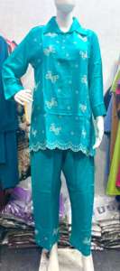 Ensemble deux pièces décontracté pour femmes-Pantalon brodé à imprimé floral doux Bouton Décoration Western Canvas Vacation Wear Wholesale India - Product Image 2