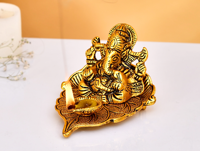 Tempat Lilin Ganesha Patta Logam Antik Berlapis Emas Gaya Bunga Buatan Tangan Dekorasi Rumah Elegan untuk Natal Diwali.