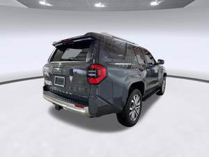 Petit budget ! Toyota 4Runner i-FORCE MAX-T.R.D OffRoad Hybride 4x4 I6 Automatique 2025 d'occasion avec sièges en cuir – SUV / Crossover - Product Image 6