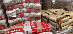 Granulés de bois de qualité supérieure, granulés de bois de qualité à vendre. Granulés de bois de pin, hêtre en sacs de 15kg - Product Image 6