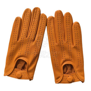 Guantes de conducción con tela suave y flexible que ofrecen un ajuste cómodo, un agarre seguro y un diseño transpirable, adecuados para viajes largos por carretera. - Product Image 3