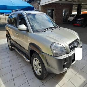 HYUNDAI TUCSON 2.0 GLS 2006 USADO, Volante a la Izquierda/Derecha - Product Image 1