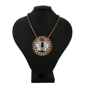 Women's Fancy Chain <b>Locket</b> - Golden - Product Image 2