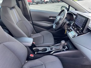 Usado cuidadosamente 2022 T-oyota Corolla SE - Product Image 2