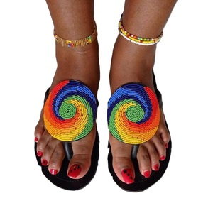 Sandalias bordadas con cuentas de semillas hechas a mano para verano, sandalias bordadas con cuentas de semillas de diseño personalizado a la moda para verano - Product Image 4