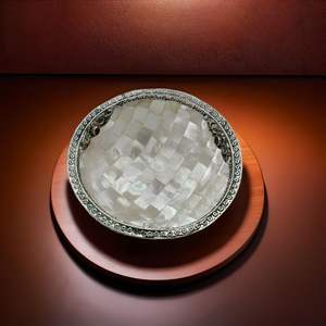 Tazón de Lujo MOP con Detalles Artísticos de Nácar que Proporcionan una Textura Impresionante para Exhibiciones Decorativas - Product Image 5