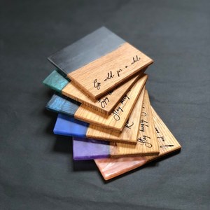 Posavasos de resina hechos a mano de primera calidad con acabado suave, perfectos para uso en eventos, cenas elegantes e interiores elegantes - Product Image 1