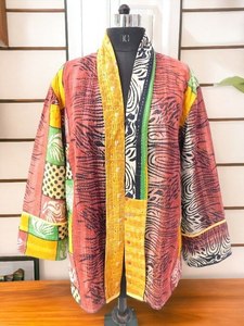 Venta al por mayor indio hecho a mano Kantha chaqueta mujer invierno desgaste étnico abrigo Reversible - Product Image 5