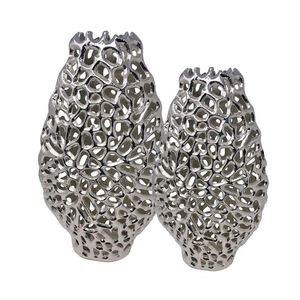 Vase à fleurs en métal et aluminium fait à la main pour un décor minimaliste industriel-chic ajoutant un bord raffiné qui fait fleurir magnifiquement - Product Image 6