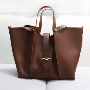 Petit sac à main sophistiqué en similicuir marron avec fermeture à rabat, nœud décoratif et accessoires dorés, au prix de gros - Product Image 3