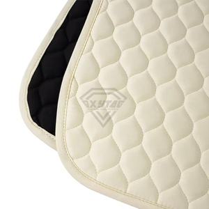 Ensemble d'accessoires d'équitation personnalisables de nouvelle conception 2026, tapis de selle en satin rose, doublure en polycoton, couverture de selle en mousse - Product Image 4