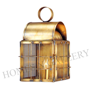 Lampe de lanterne rustique de décoration d'éclairage de mur de jardin de fer de cuivre et de métal de conception moderne élégante avec la finition verte de patine - Product Image 3