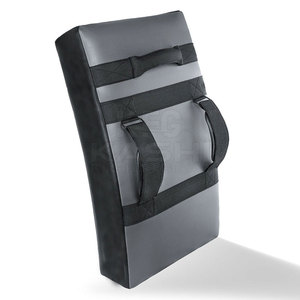 Protector de Patadas KASHI FIGHT GEAR, Cómodo y Ligero, Espuma Absorbente de Impactos, Superficie de Cuero Resistente, Seguro para Boxeo/Kickboxing - Product Image 2