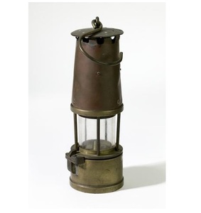 Chimenea de latón macizo con diseño de acabado antiguo de tendencia de Venta caliente, las mejores lámparas minero-linternas elegantes al mejor precio. - Product Image 4