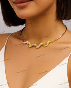 Elegante Collar Gargantilla con Diseño de Onda Trenzada con Brillantes Piedras de Moissanita para Mujer, Ideal para Fiestas - Product Image 3