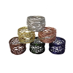 Rond de serviette en maille ronde en fil de couleur Mullti en gros de qualité supérieure pour la vaisselle de dîner de fête de mariage - Product Image 1