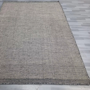 พรมอินเดียประดับด้วยขนสีแดงสดทำด้วยมือลายแอ็บสแตรกต์ที่สวยงามปรับขนาดได้มีให้เลือกหลายสี - Product Image 1