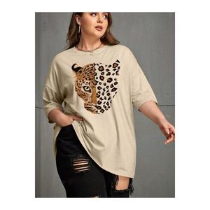 T-shirt da donna a manica corta Oversize con stampa leopardata arancione - Product Image 6