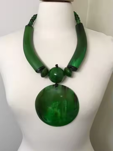 สร้อยคอกลมเรซินเพ้นท์มือและแกะสลักลายดอกไม้และนางฟ้าออกแบบเองสีปาร์ตี้ชายหาดพิมพ์เคลือบแฟชั่น - Product Image 3