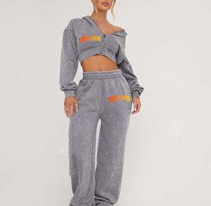 Survêtement pour femmes, couleur unie, à capuche, manches longues, fermeture éclair sur le devant, poche, coupe ample, style streetwear, gris, polyester, logo personnalisé - Product Image 1