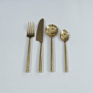 Juego de Cubiertos de Acero Inoxidable de Lujo para Restaurante, con Acabado Dorado PVD, Mango Martillado, Cubertería Plateada, Juego de Cucharas y Tenedores - Product Image 2