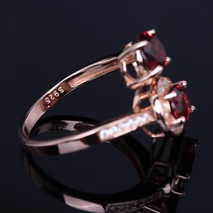 แหวนหมั้นโกเมนเงินแท้925ทำด้วยมือแหวนหมั้นสไตล์วินเทจเครื่องประดับชั้นดีพร้อมเพชรและไข่มุกสำหรับงานแต่งงานหรืองานเลี้ยง - Product Image 3