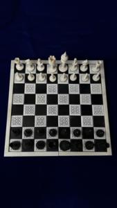 Juegos de ajedrez portátiles de madera en bruto tallados a mano de lujo hechos a medida, piezas de ajedrez artesanales de origen ético, tablero diseñado por coleccionista - Product Image 5