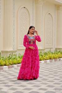 Creación está lanzando Navratri especial Gamathi vestido de trabajo vestido de tela Foux Georgette bordado de trabajo - Product Image 2