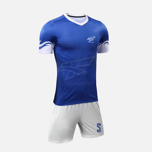 Uniformes de Fútbol Unisex Personalizados con Sublimación en Degradado, Diseño Propio, Camiseta y Pantalones Cortos, 100% Poliéster, Secado Rápido y Transpirable - Product Image 6