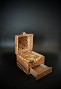 Quemador de Incienso Bakhoor de Madera de Ocacia Hecho a Mano por SAMI HANDICRAFTS con Color y Tamaño Personalizados para Uso en el Hogar y Restaurantes, para Todas las Temporadas - Product Image 4