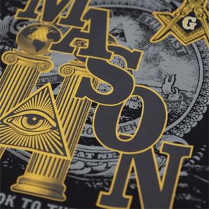 T-shirt graphique Mason | T-shirt noir 100% coton | Impression et broderie du logo de l'équipe sur le devant | Vêtements de sororité et de fraternité - Product Image 3