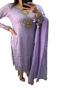 Conjunto de Kurti estampado de algodón de diseñador de alta calidad, cuello bordado a la moda, traje más vendido a bajo precio con Salwar - Product Image 1