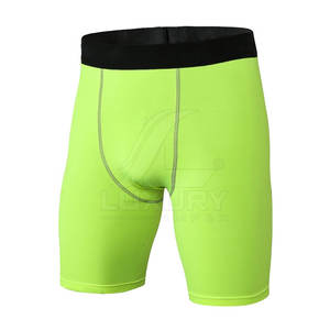 Venta al por mayor de los hombres de tamaño personalizado de alta calle pantalones cortos de compresión de secado rápido y precio barato con cintura elástica patrón sólido - Product Image 6