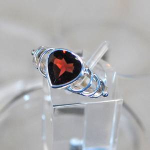 925 plata esterlina rojo granate pera corte anillo boda aniversario joyería fina enero piedra natal - Product Image 4