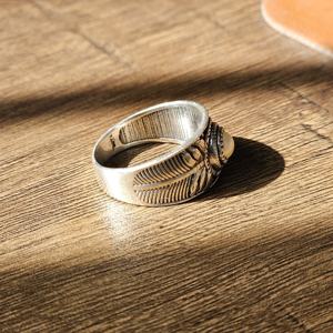 แหวนพลอยสีเงินประดับมุกหรูหราและมีสไตล์ทันสมัยสำหรับงานแต่งงานและงานครบรอบ - Product Image 6